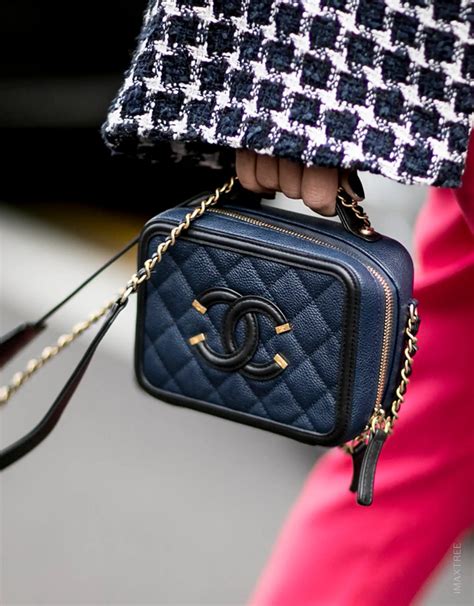 chanel o case size in cm|The Chanel Vanity Case Deep Dive .